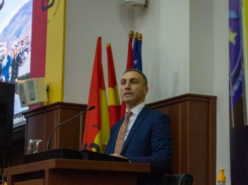 Grubi: Sot UT e nderoi veten dhe shqiptarët duke nderuar Ahmetin me titullin Dr. Honoris Causa