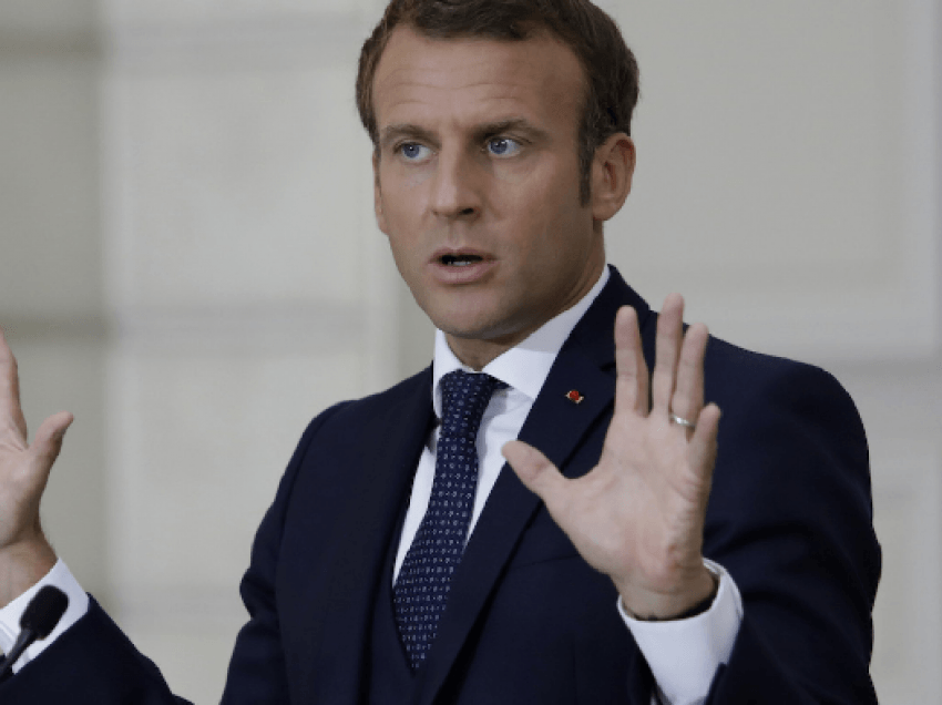 Presidenti francez Emmanuel Macron rezulton pozitiv për COVID