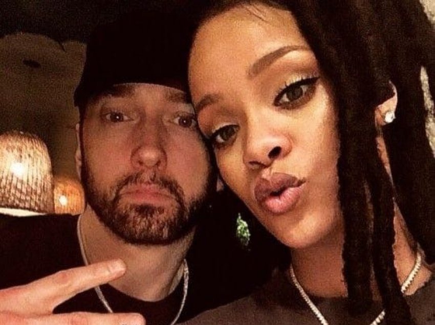 Eminem i detyrohej Rihanna-s një ndjesë publike dhe e bëri!