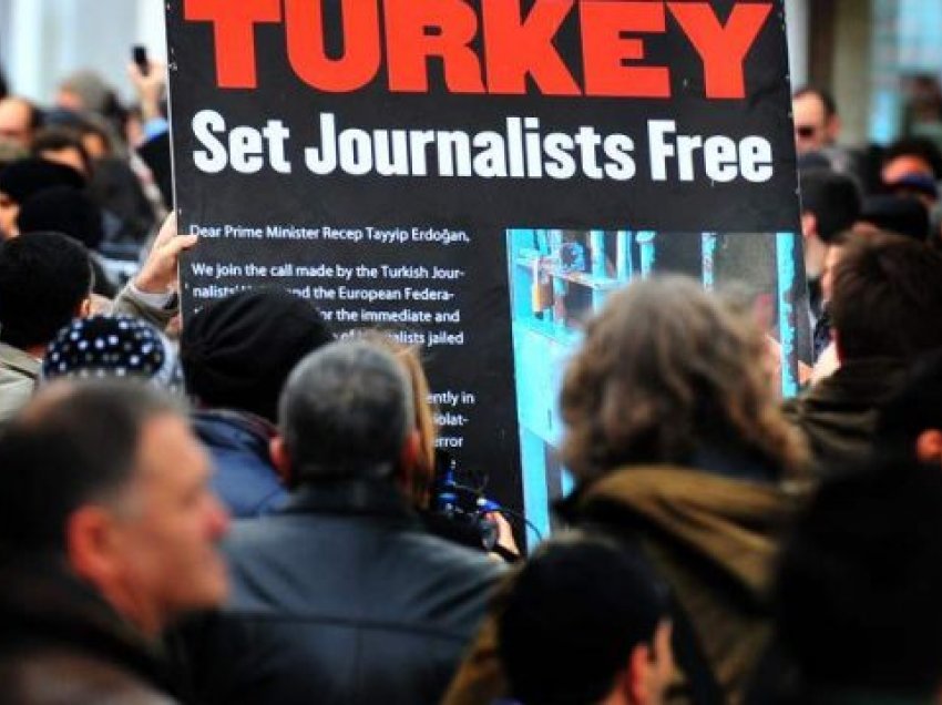 1 252 vjet burgim për gazetarët nga viti 2016 në Turqi