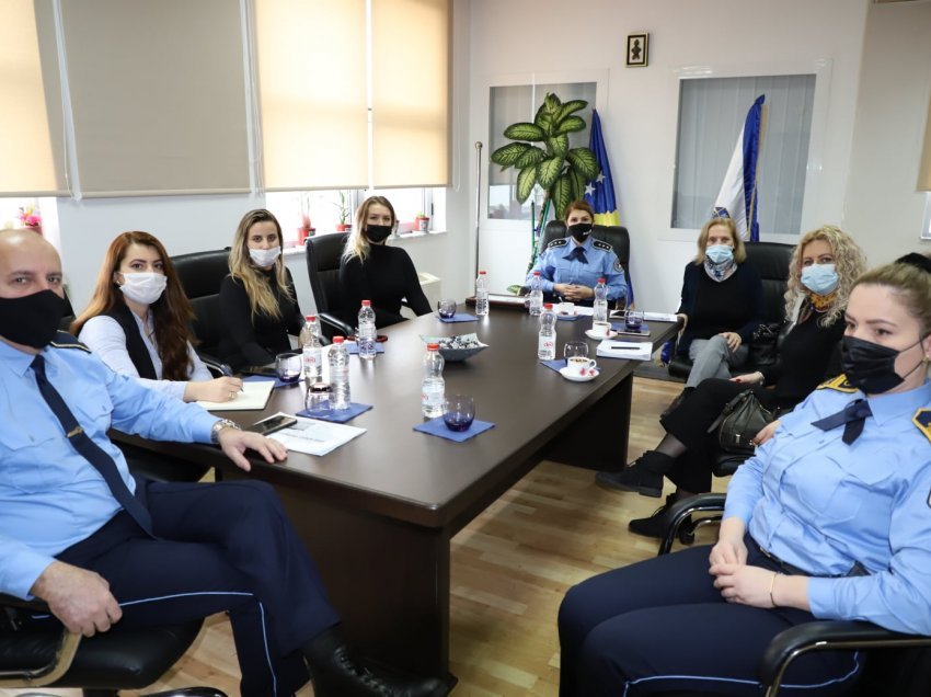 Drejtoria Rajonale e Policisë ndan mirënjohje për Institucionet Shëndetësore në Mitrovicë