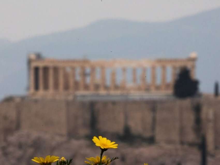 Greqia zgjat për një javë izolimin mbarëkombëtar