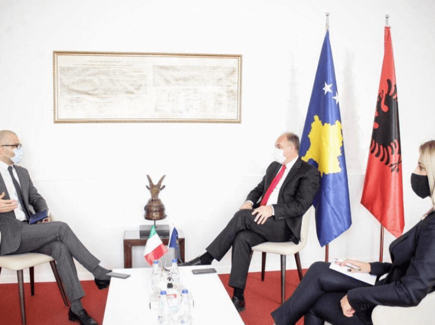 Hoxhaj priti në takim ambasadorin italian Nicola Orlando, flasin për gjendjen në Kosovë