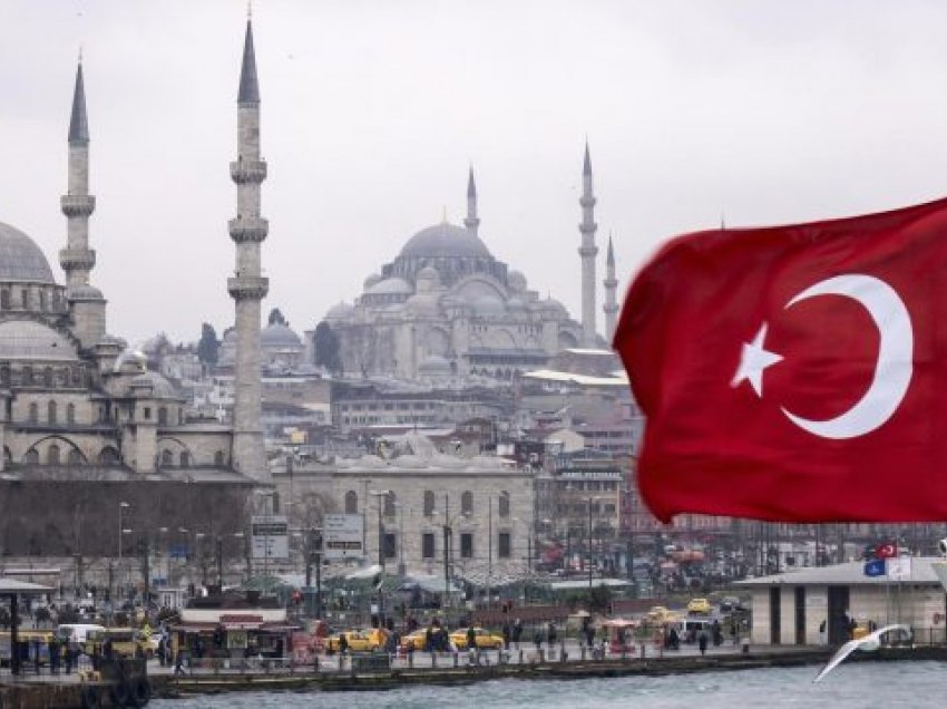 Turqia dënon me burgim një aktiviste të të drejtave të njeriut