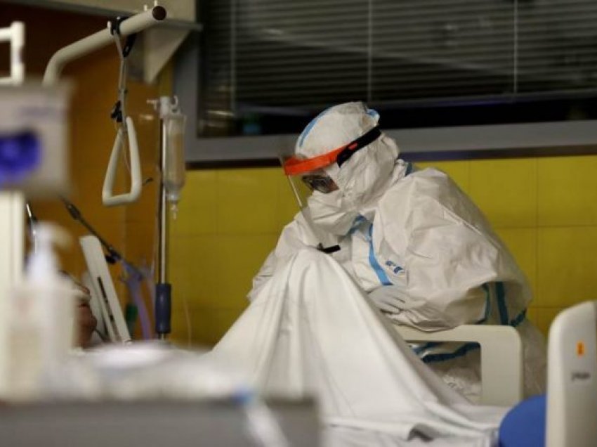 Në 24 orët e fundit 103 pacientë të rinj janë shtruar në spitalet e Shkupit