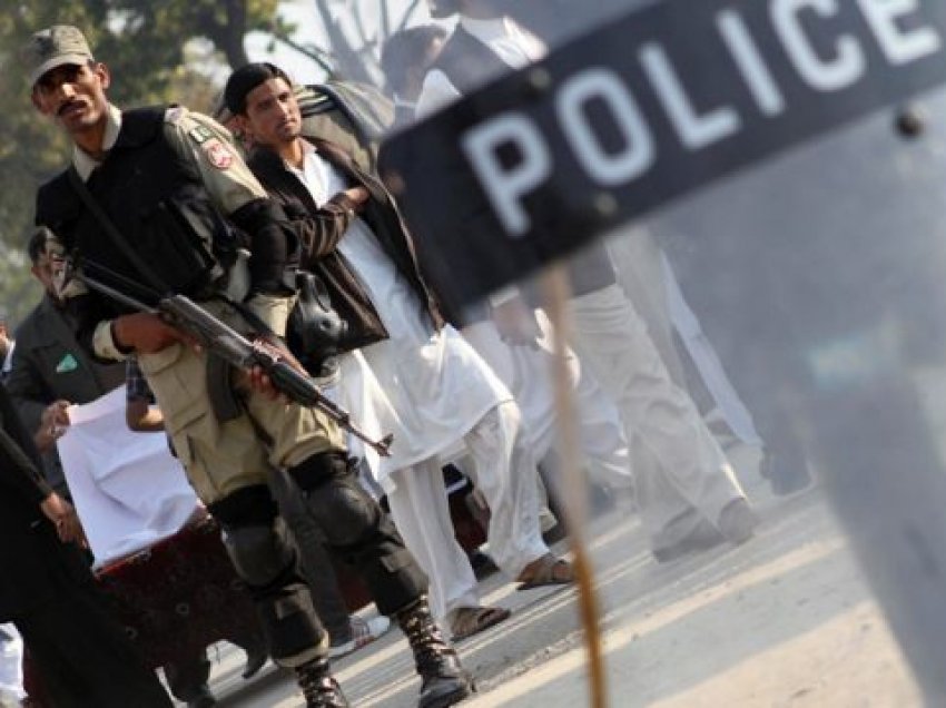 Vritet një nga ekstremistët më të kërkuar në Pakistan