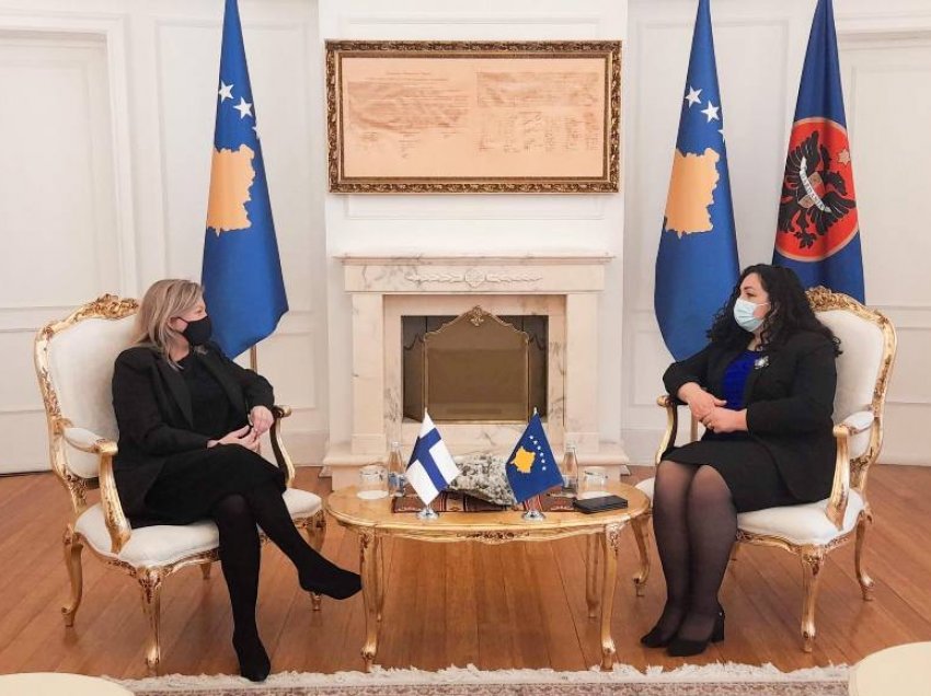 Presidentja Osmani merr mbështetje nga Finlanda pas takimit me ambasadoren, Pia Stjernvall