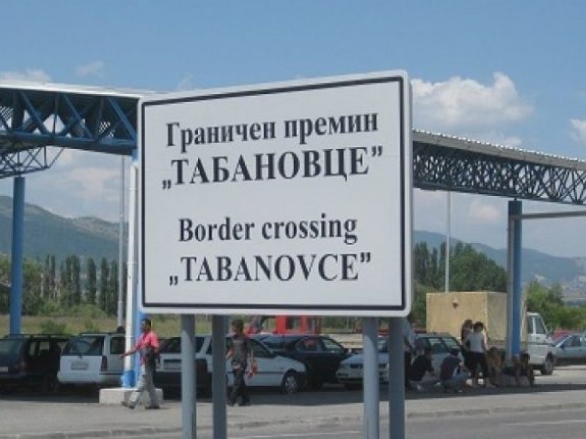 Pritet rreth 30 minuta për hyrje dhe dalje nga vendi në “Tabanoc” 