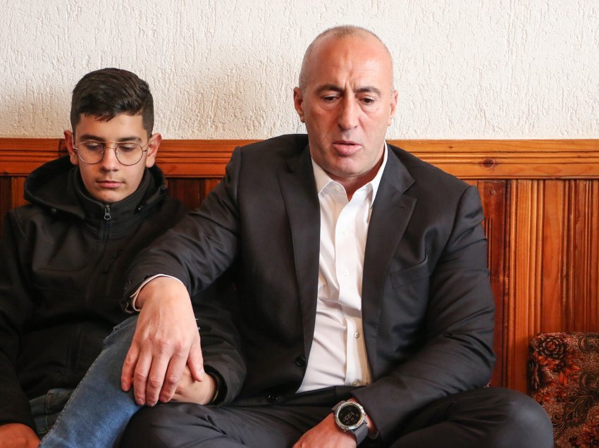 Xhafer Gjoka la pas vetes katër fëmijë të vegjël/ Haradinaj viziton familjen e shoferit të vrarë, ky është mesazhi i tij