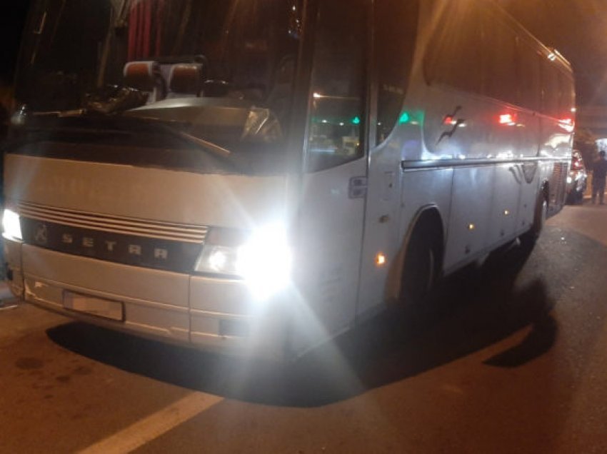 Kapet një autobus me dokumente të falsifikuara, ishte nisur nga Shkupi për në Stamboll