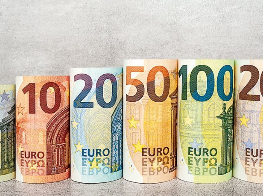 Euro zbret në nivelin më të ulët që nga 2007