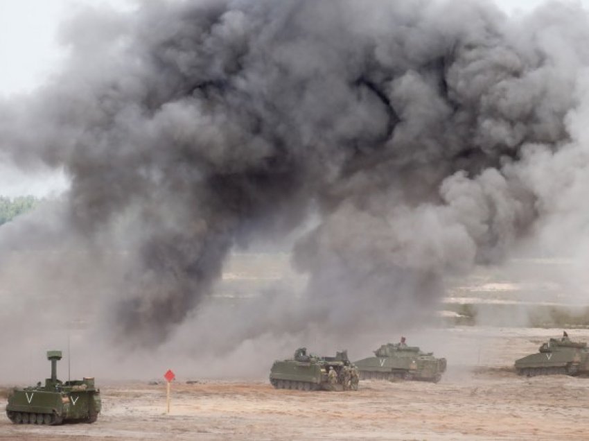 40 mijë ushtarë të NATO-s gati të transferohen zonën e krizës pas kërcënimit të Rusisë ndaj Ukrainës 
