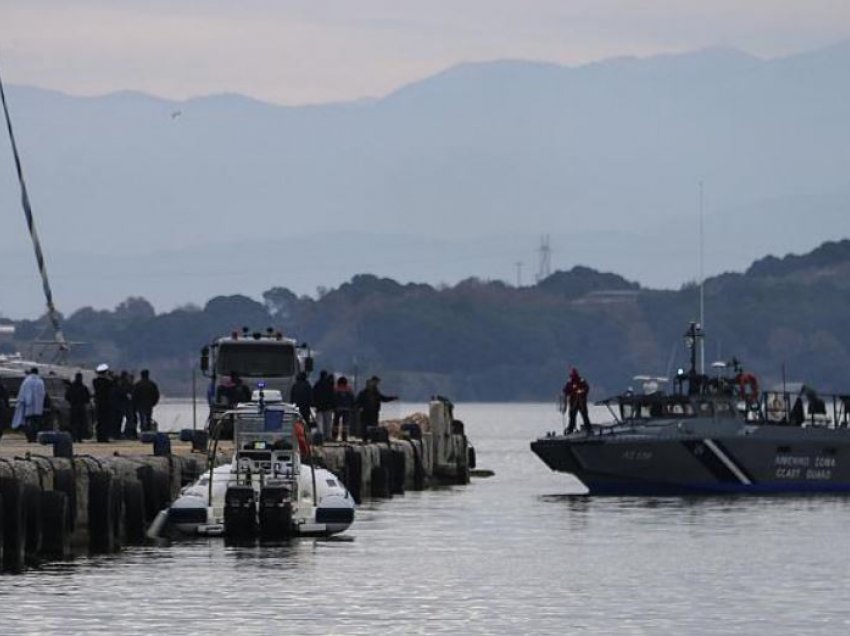 Një tjetër aksident me varkë në Greqi vret 13 emigrantë
