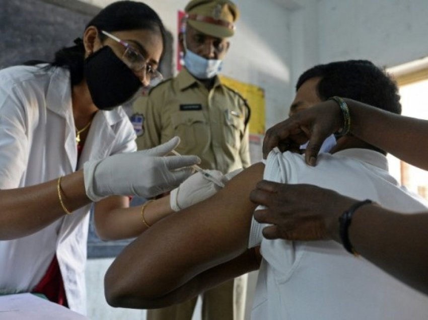 ​Ekspertët: Pa qasje të barabartë në vaksinim, pandemia nuk merr fund