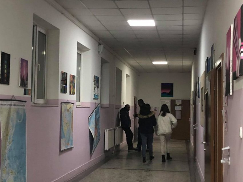 Mbi 44.5 për qind dalja në zgjedhje në shkollën “Elena Gjika” në Prishtinë