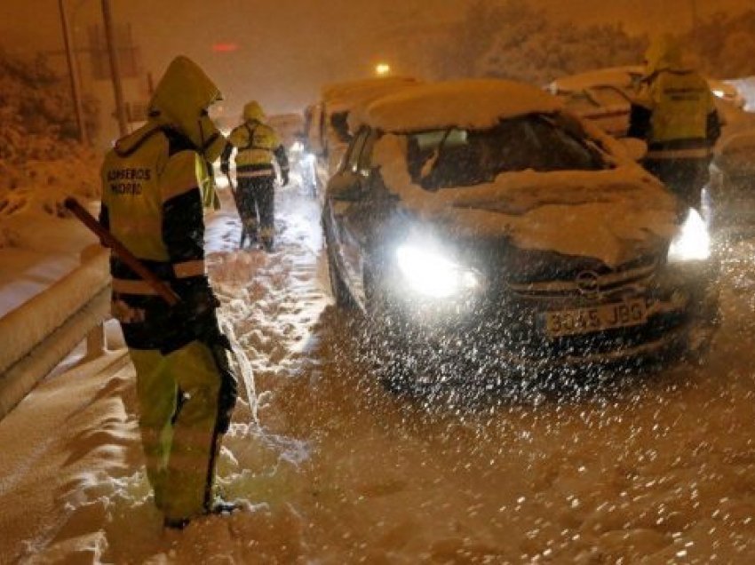 Tre viktima nga bora në Spanjë