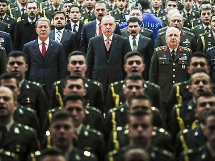 Turqia urdhëron arrestimin e 238 ushtarakëve, dyshohen për lidhje me Gylenin