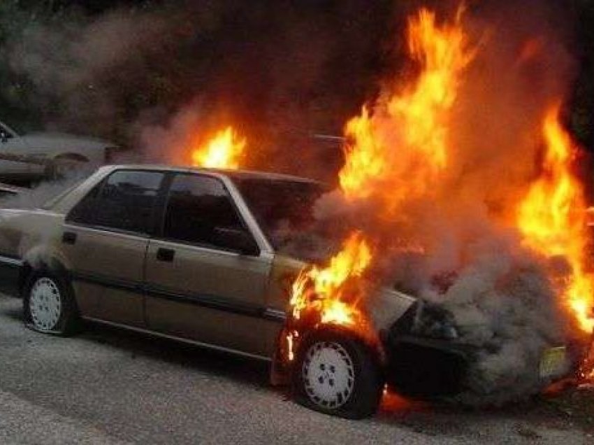 Flet avokati nga Peja që ia dogjën dy vetura, dyshon se zjarri ishte i qëllimshëm