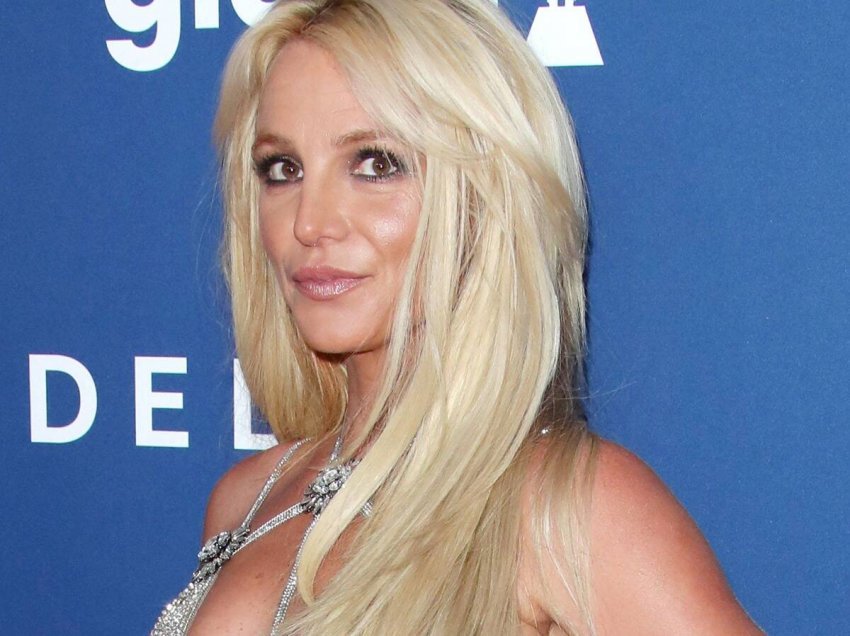 Britney Spears zbulon detaje nga kujdestaria e të atit: Një herë në javë merrte drogëra të fuqishme. Babai e…