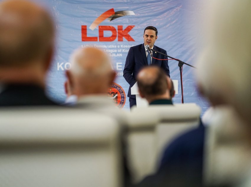 “LDK u vonua”, kritikohet Abdixhiku, analisti parashikon rezultatin e kësaj partie për zgjedhjet lokale: Kjo është komuna e vetme që do ta fitojë