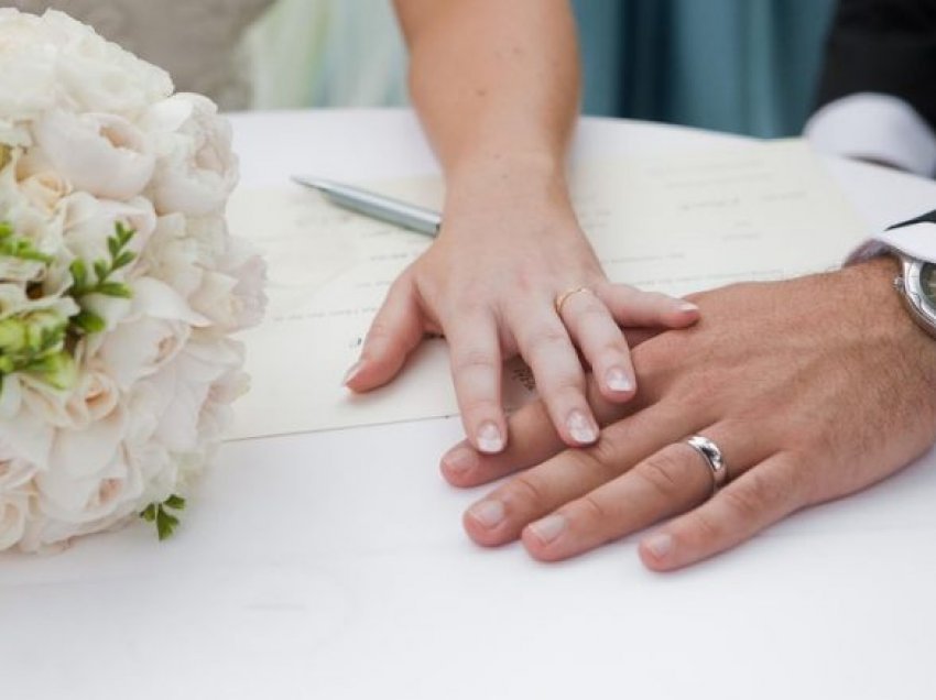 Sot datë unike për t'u martuar, çiftet në radhë