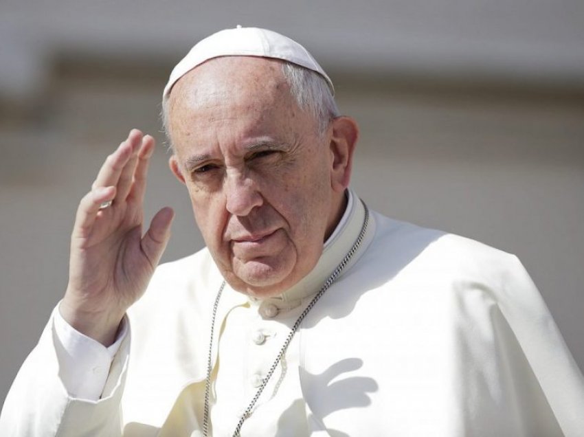 Papa lëshon dekret të ri anti-korrupsion për menaxherët e Vatikanit, përfshirë kardinalët