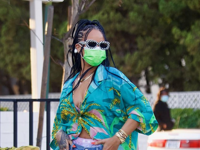 Ҫfarë ka veshur kështu Rihanna?