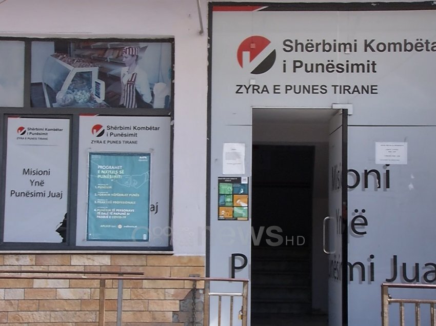 “Mbyllen” zyrat e punës, qytetarët: Po boshatiset Shqipëria, punë ka vetëm për ata që Rama i ka fut me ble vota