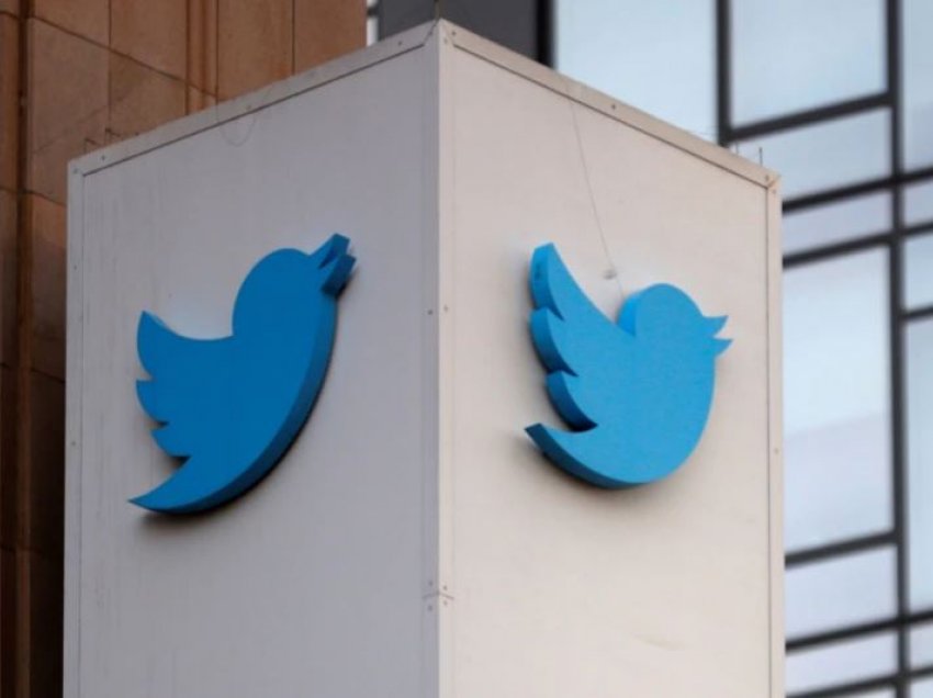 Twitter bllokon llogaritë që reklamojnë qëndrimet e zotit Trump