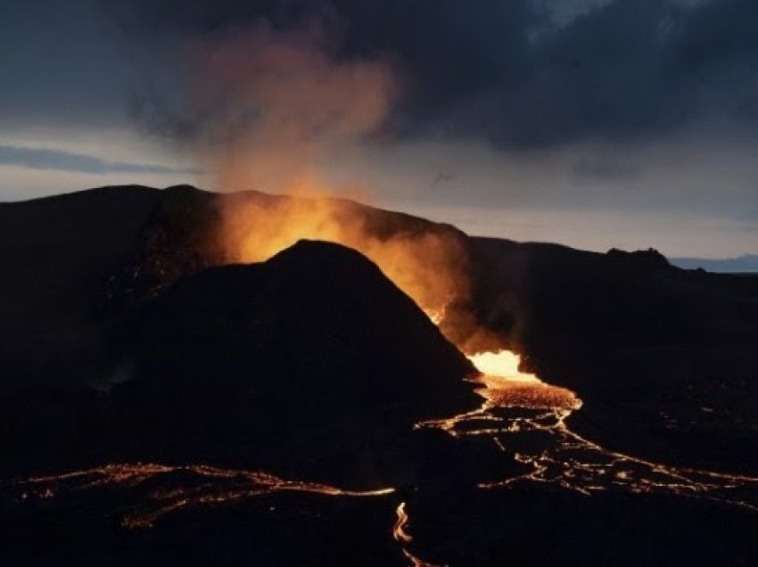 Shpërthim i fortë vullkanik në Itali 