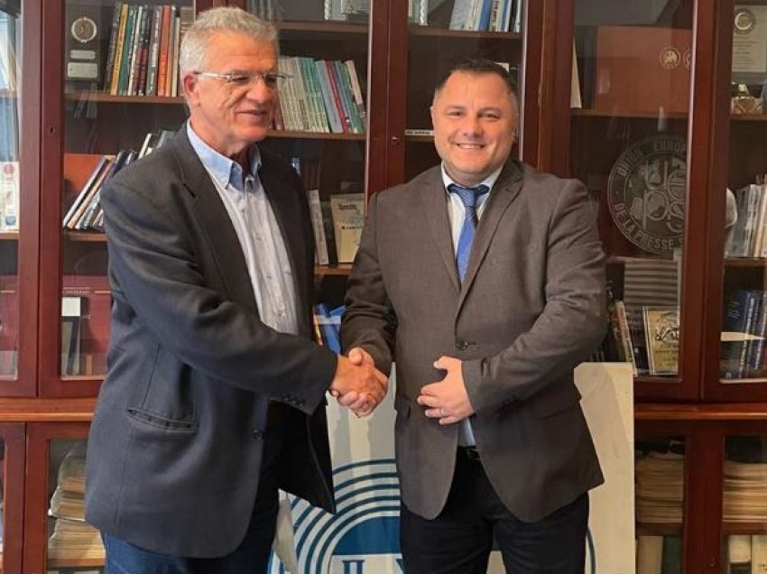 Thaçi ka kërkuar që Asociacioni grek dhe ai i Kosovës, të fillojnë me projekte të përbashkëta