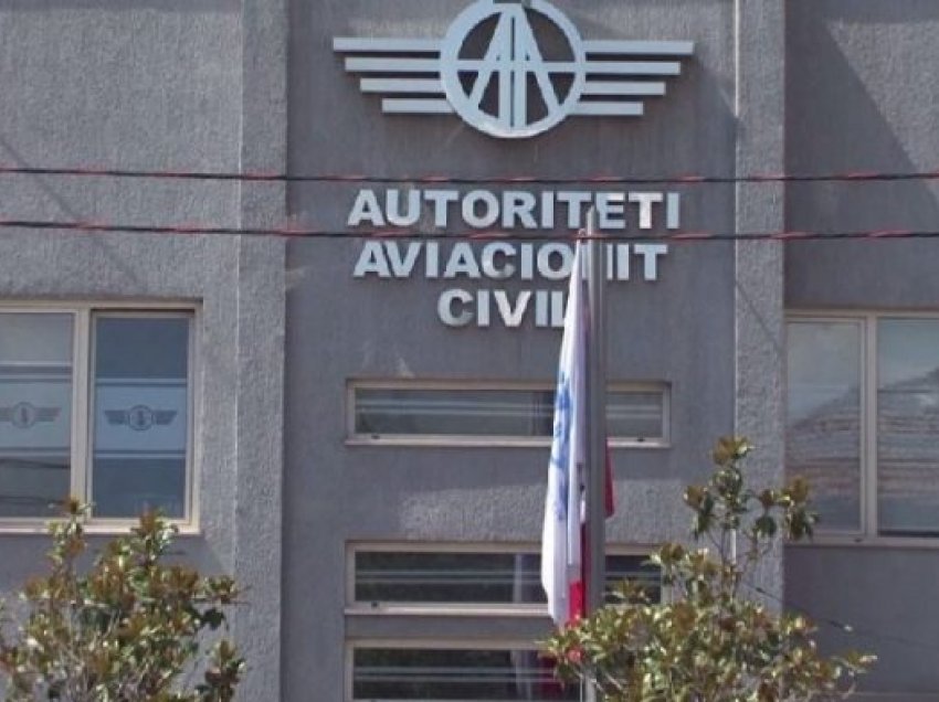 Drejtoresha e Autoritetit të Aviacionit Civil lë detyrën, kush e zëvendëson