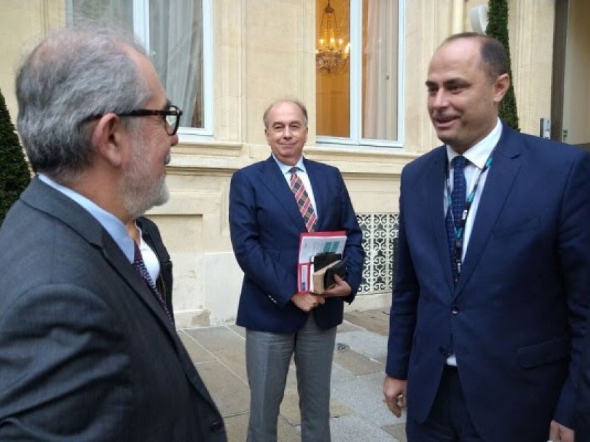​Mehmeti kërkojnë mbështetjen e Francës për anëtarësimin e Kosovës në Interpol