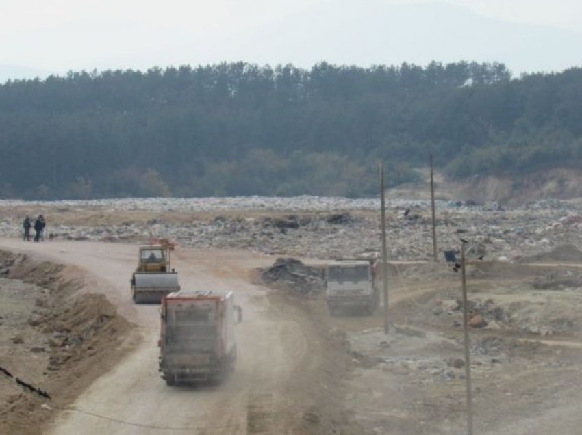 Një kamion me mbeturina ilegale nga Maqedonia është ndalur nga policia në Rumani