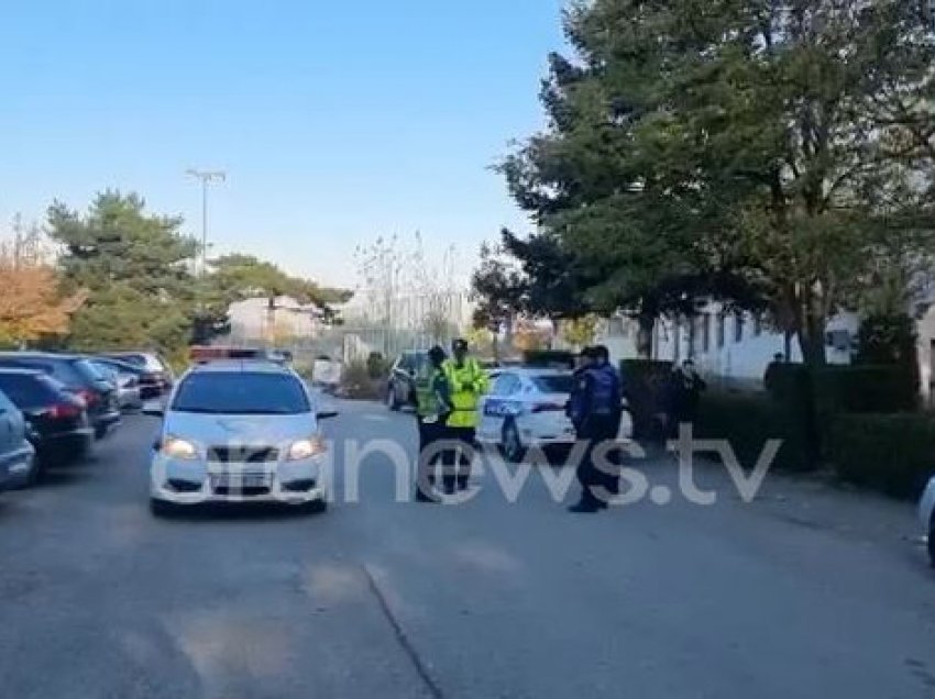 Makina përplas studenten në Korçë, në gjendje të rëndë. Shoferi largohet nga vendngjarja