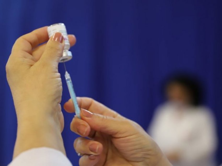 Mbi 600 mijë qytetarë të Kosovës kanë marrë dy doza të vaksinës kundër COVID-19