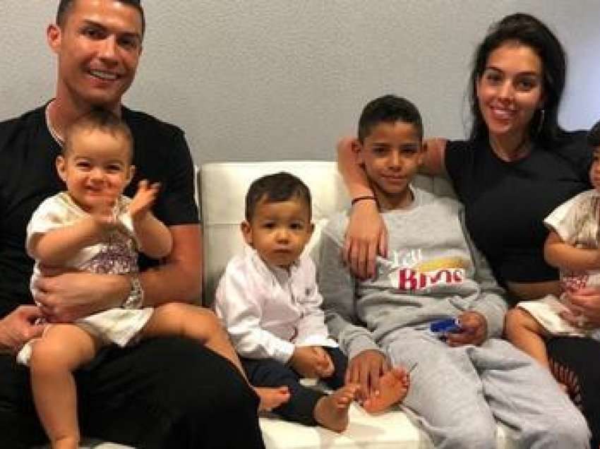 Familja e Ronaldos falënderon tifozët e Liverpoolit