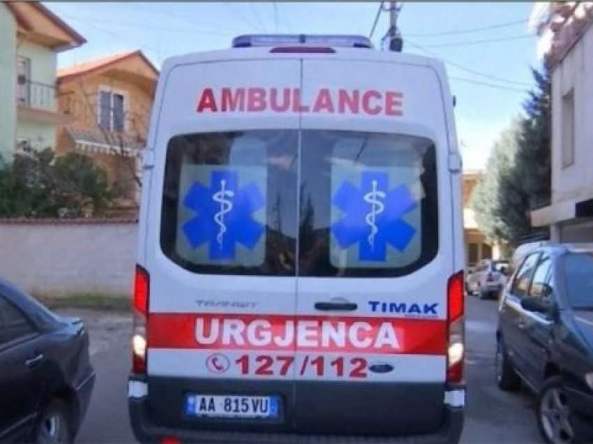 Tiranë, përplasen 3 makina te Fabrika e Miellit, plagoset një 2-vjeçar