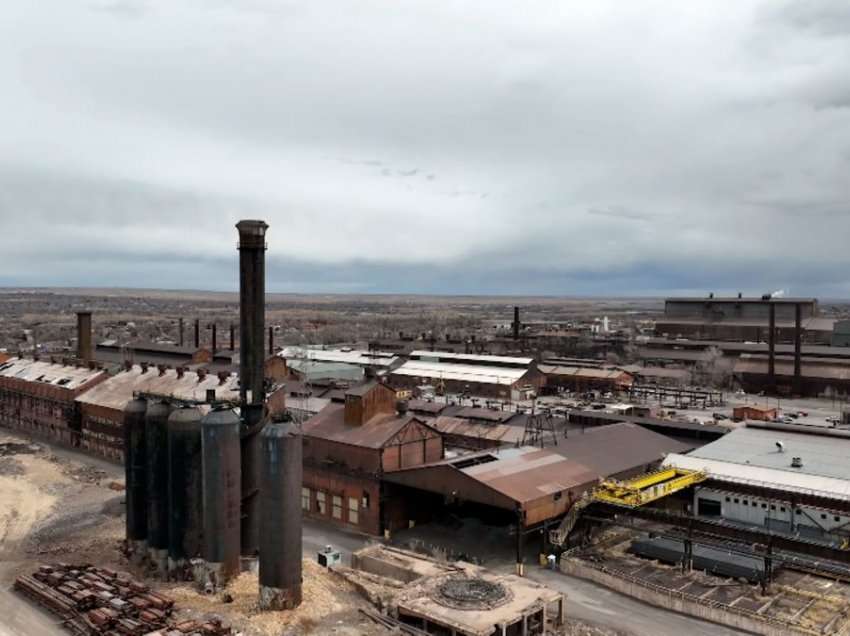 Rusia e përgatitur të lejojë luftëtarët të largohen nga fabrika e çelikut