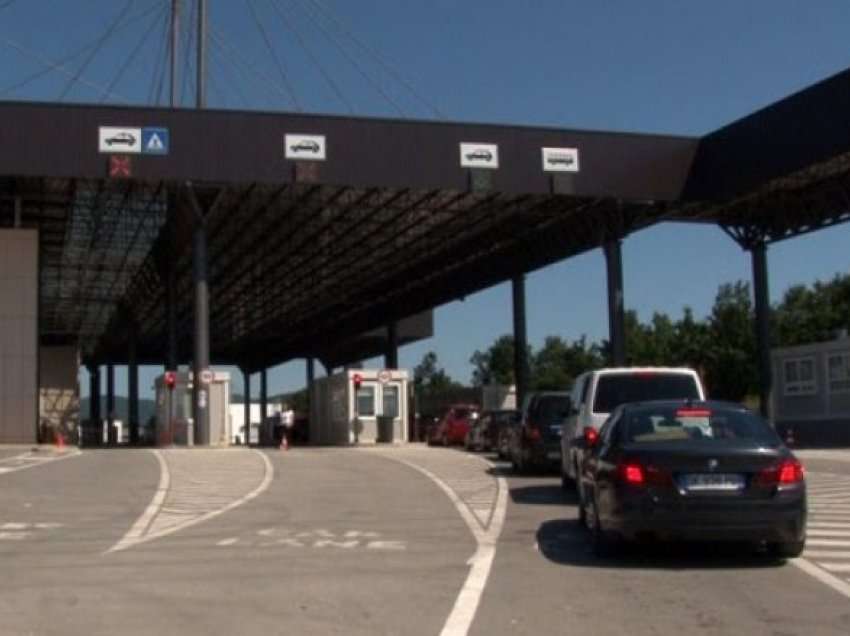 Serbia bëhet gati për 1 shtator, i vendosin tabelat në pikëkalimet kufitare me Kosovën