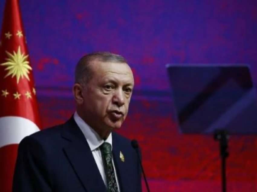 Erdogan paralajmëron se zgjedhjet e vitit 2023 mund të jenë të fundit në të cilat do të kandidojë