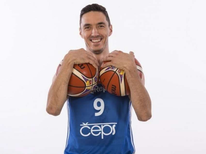 Ish basketbollisti i NBA, Jiri Welsch arrin Kosovën