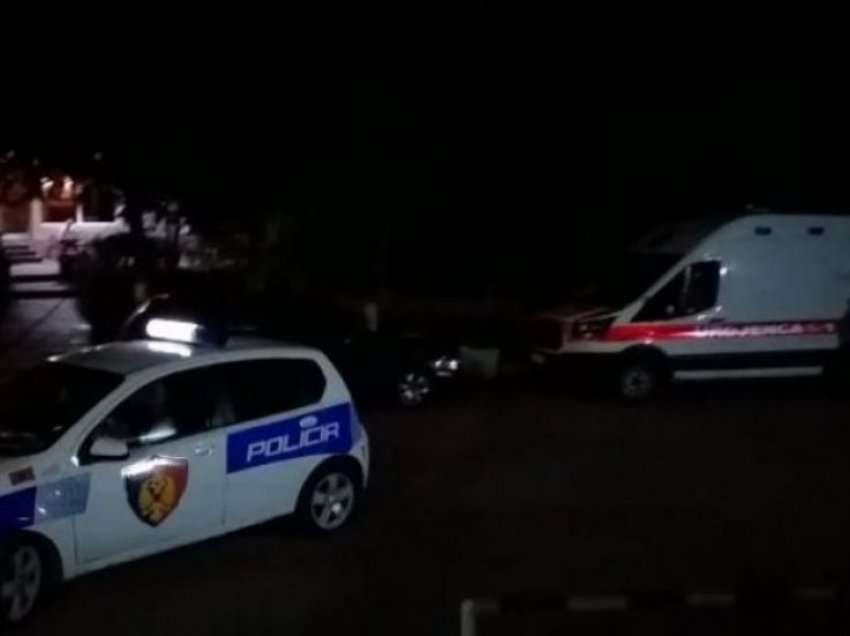 Aksident i rëndë në Korçë, ambulanca kthehet përmbys pranë karburantit