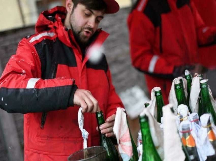 ​Fabrika e birrës ukrainase kalon nga birra në kokteje molotov