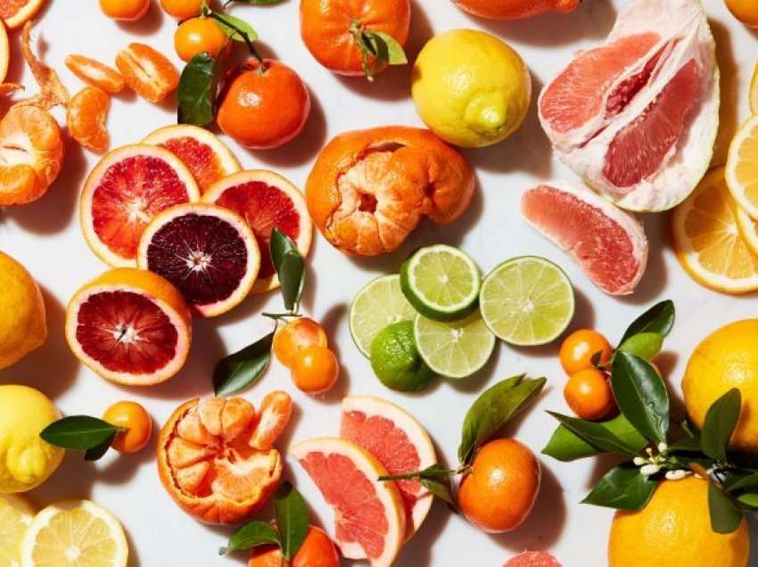Përtej vitaminës C, rolet e tjera thelbësore që luajnë agrumet në shëndetin tuaj