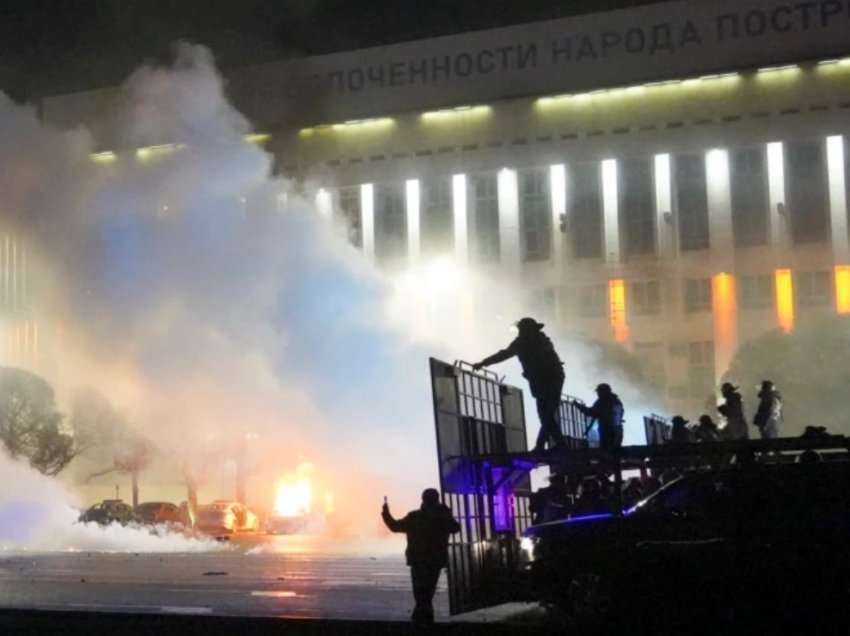 Kazakistan, 225 viktima si pasojë e trazirave