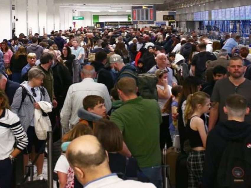 Çfarë po ndodh me aeroportet në Evropë? Paralizohet Parisi