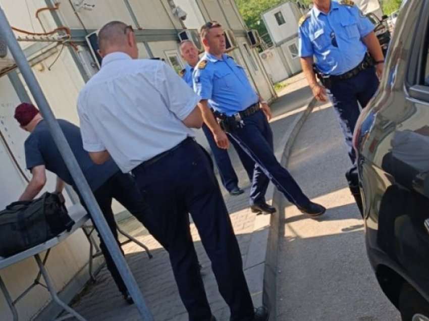 Serbët ankohen edhe për kontroll rutinore të policisë - Media serbe shkruan se janë kontrolluar deri në lëkurë një ekip..