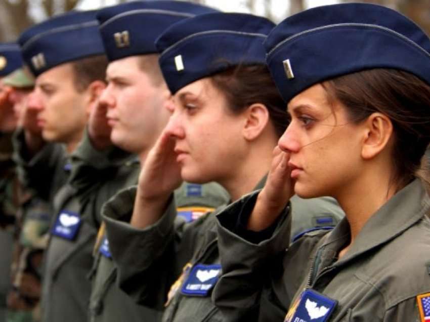 ​Gratë për herë të parë në Forcat Ajrore në SHBA