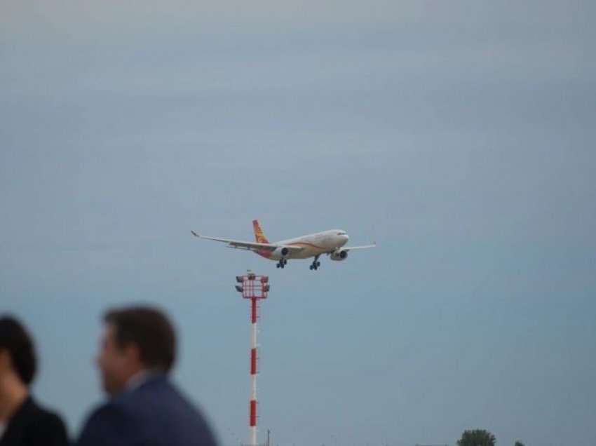 Nis operimi i linjës së rregullt ajrore Pekin-Beograd